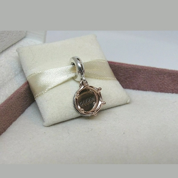 Pandora Queen and Regal Crown dangle charm. - Picture 4 of 8